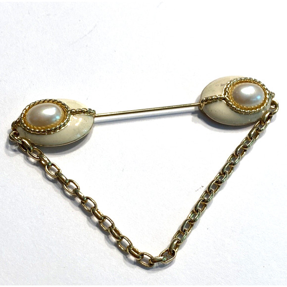 Vintage Monet Stick Pin Brooch Unique Gold & Ivory Enamel Faux Pearl with Chain - Picture 6 of 7